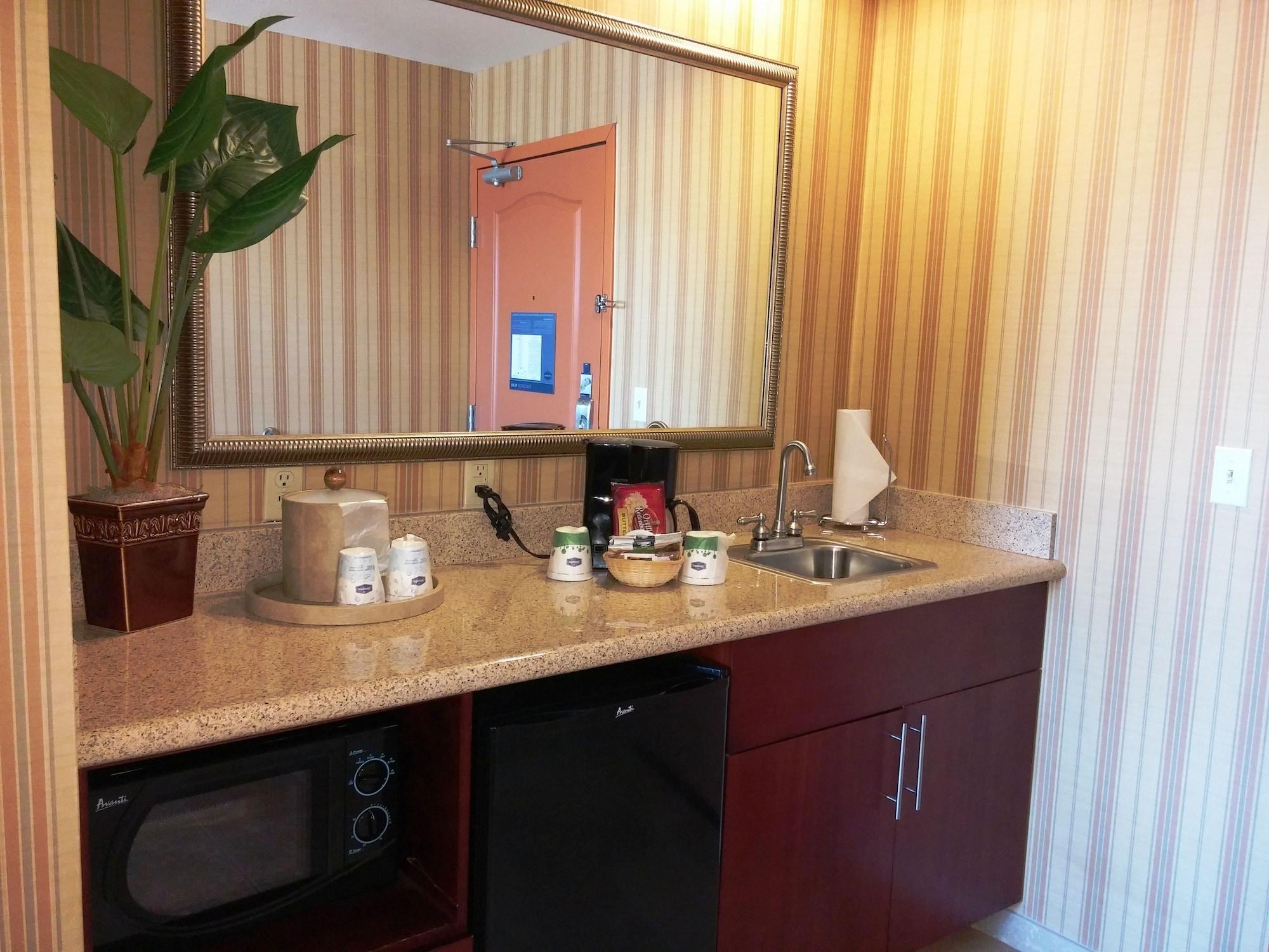 Hampton Inn & Suites Albuquerque-Coors Road Экстерьер фото