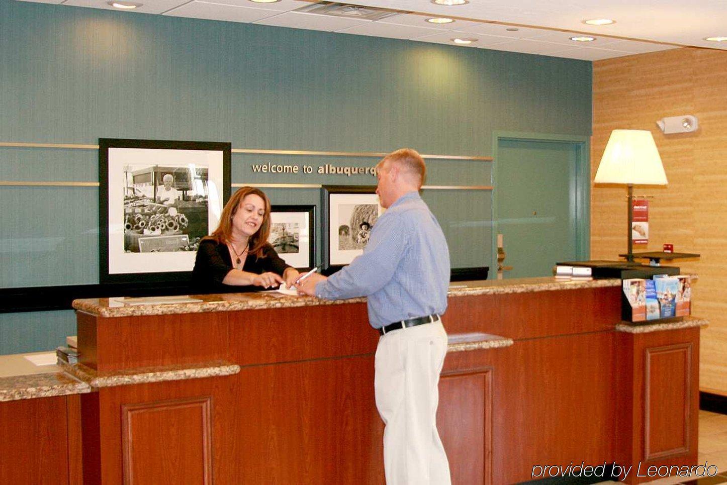 Hampton Inn & Suites Albuquerque-Coors Road Интерьер фото